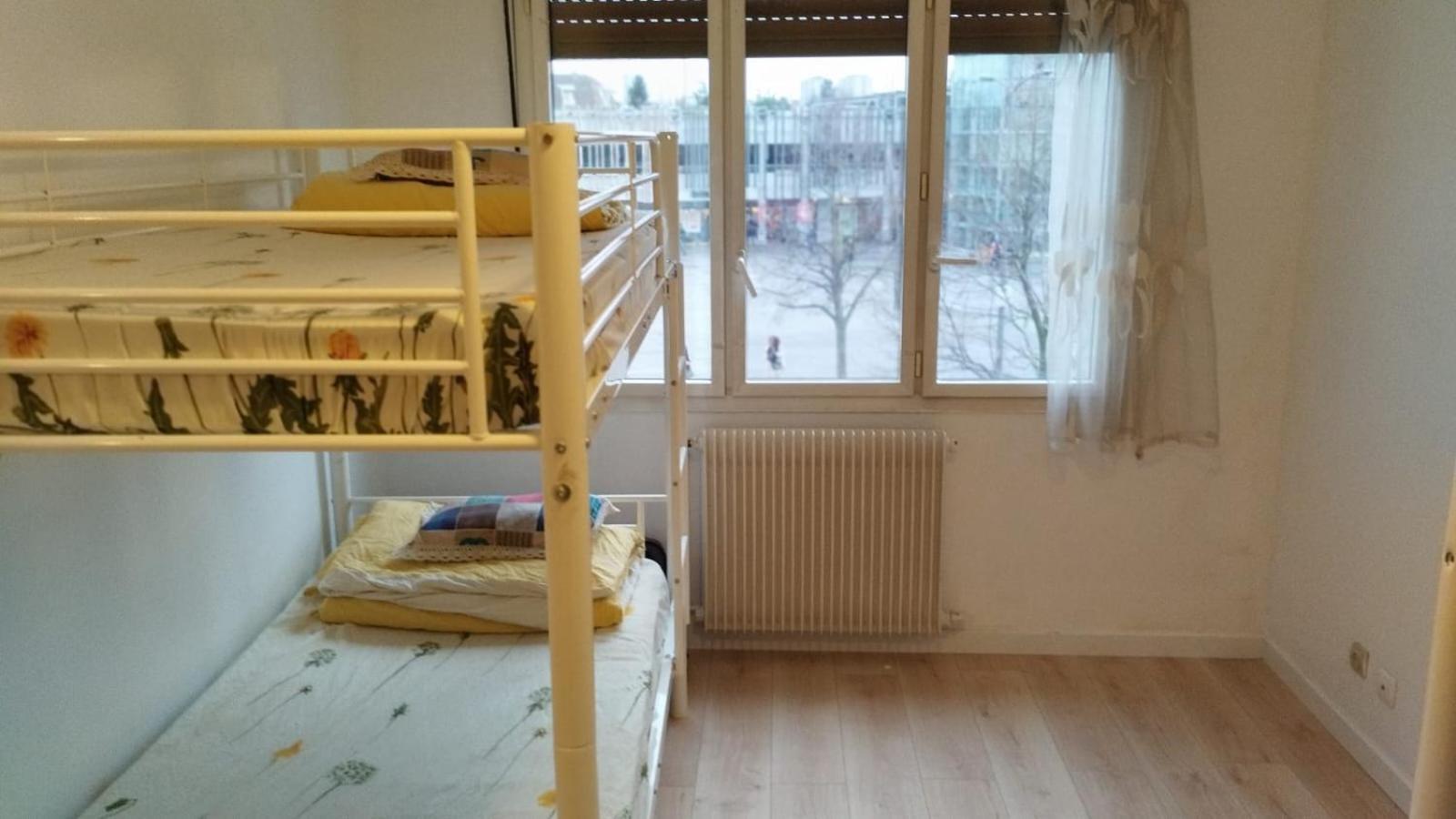 Hostel Tony House Bondy Zewnętrze zdjęcie