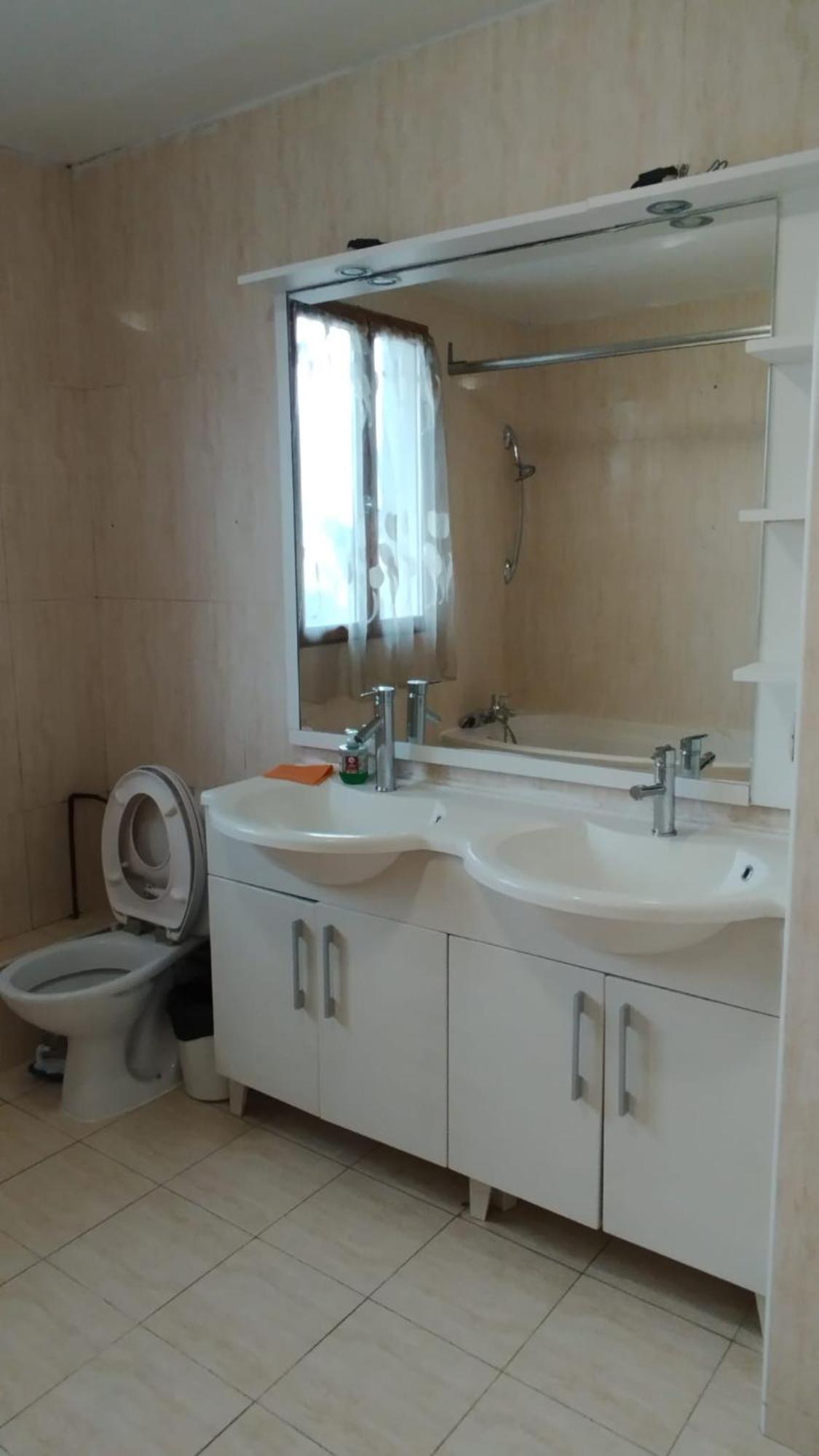 Hostel Tony House Bondy Zewnętrze zdjęcie